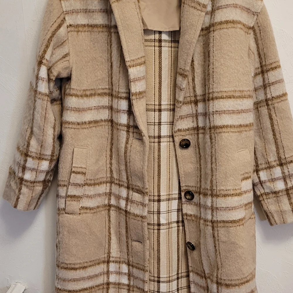 Old Navy Plaid Tan and Brown Blazer - Picture 7 of 11